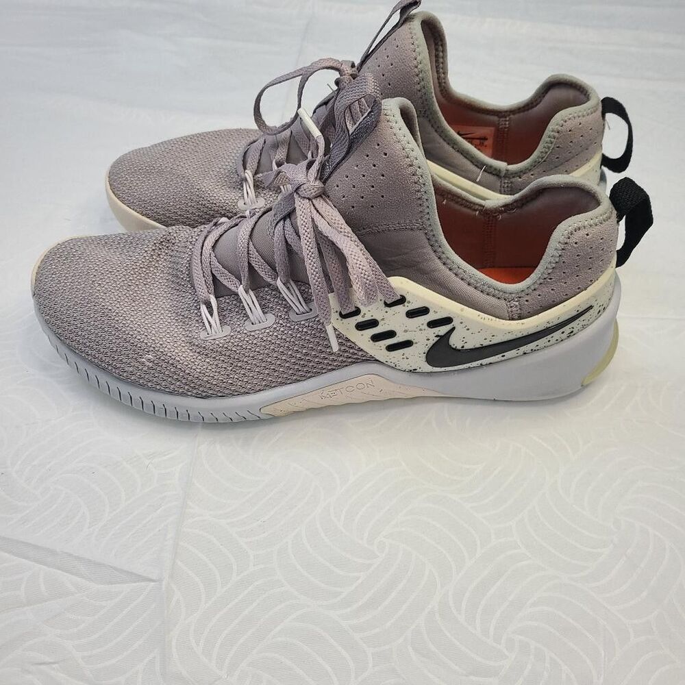 Nike men Free x Metcon Atmosphere Grey Sneaker size 11
